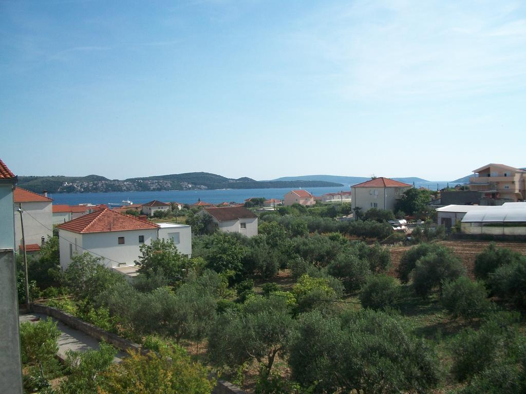 Apartment Luka Trogir Exterior photo