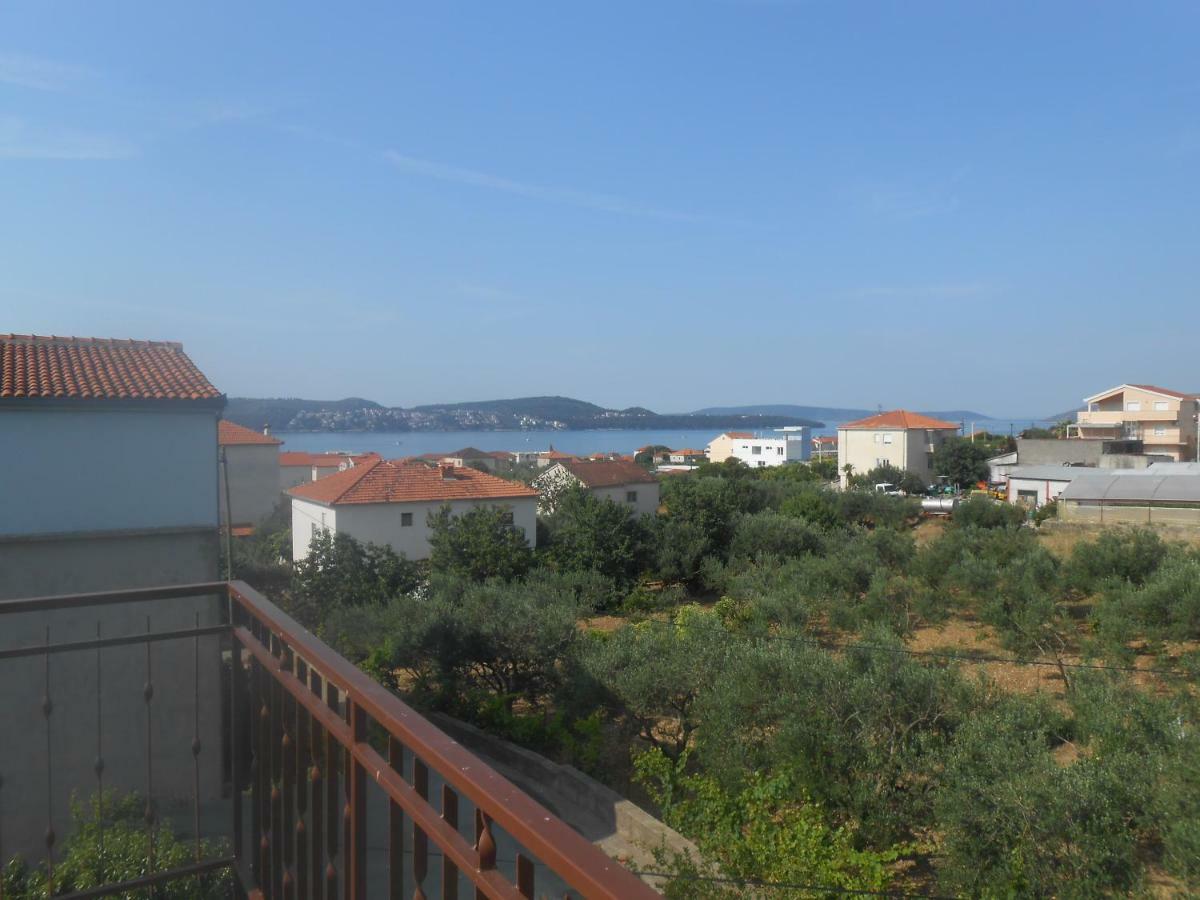 Apartment Luka Trogir Exterior photo