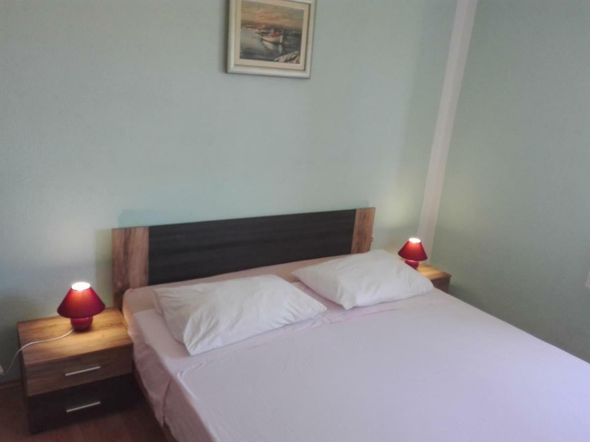 Apartment Luka Trogir Exterior photo