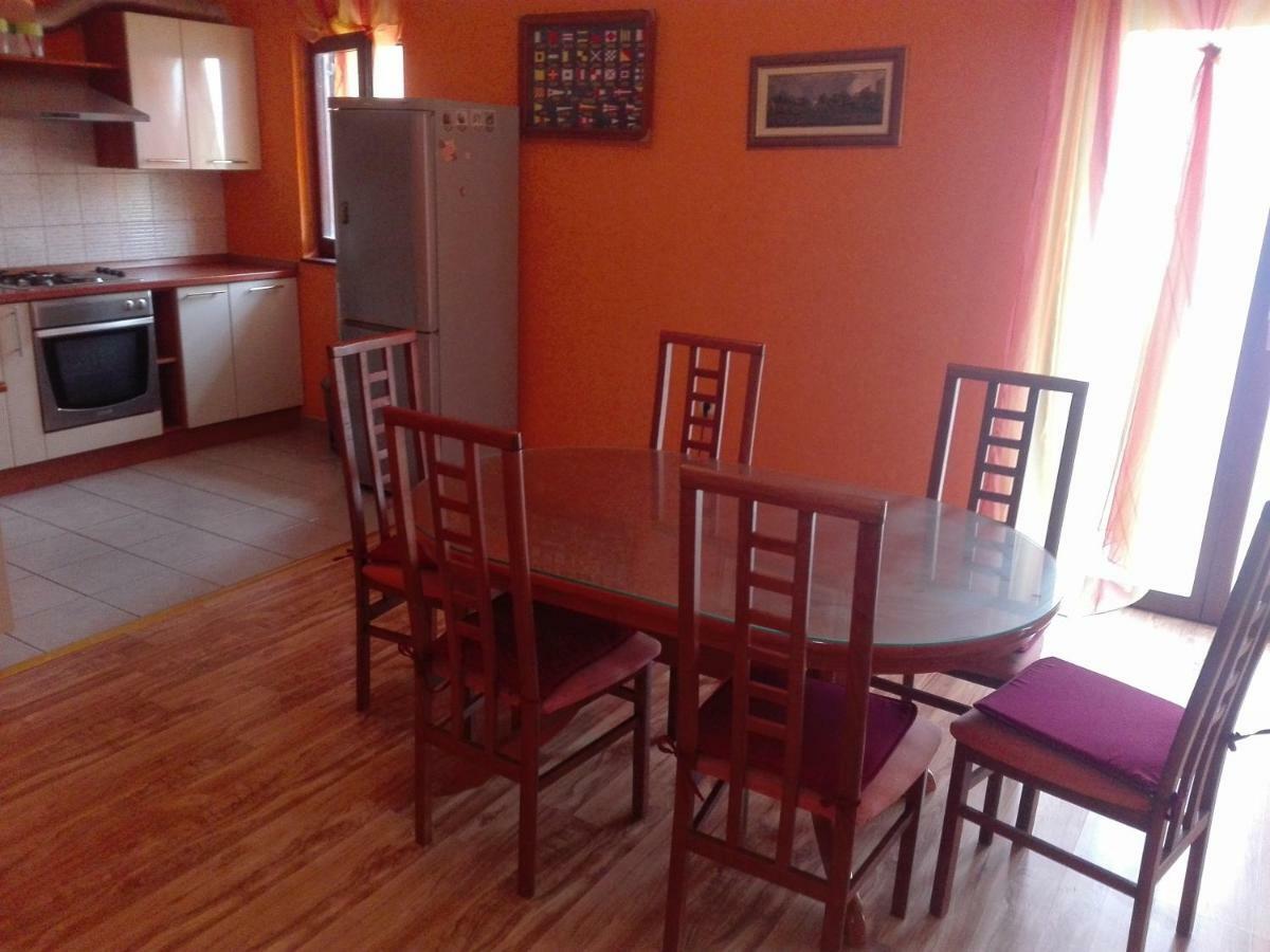 Apartment Luka Trogir Exterior photo